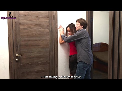 ❤️ Agentul imobiliar sexy își masturbează senzual păsărica și o fute în timp ce își vinde apartamentul - Krempai ️  at porn ro.hellporno-com.ru ❌